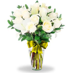 Florero con lilis blancos y 24 rosas blanca