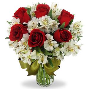 Florero con alstromerias y 6 rosas rojas