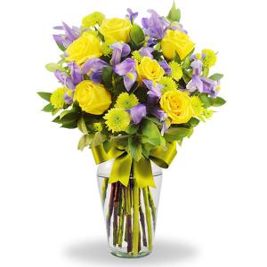 Florero con iris y rosas amarilla