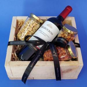 Caja de regalo con vino y botana - Envio a domicilio