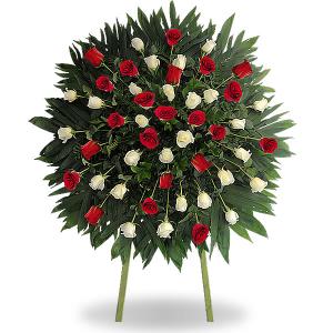 Corona con 50 rosas combinadas