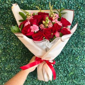 docenaderosasrojasyfloresrosas