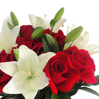 Jarron con 12 rosas rojas y lilis blancos  2351