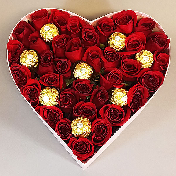 Corazon de rosas rojas for you with love y Ferreros 3026
