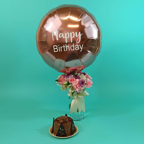 Flores con globo y pastel 3182