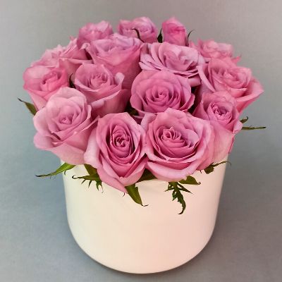 Pave de rosas rosa en base blanca 3246