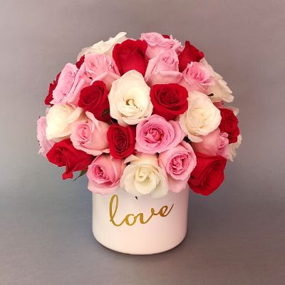 Rosas rosa, blanca y roja en ceramica love 3257
