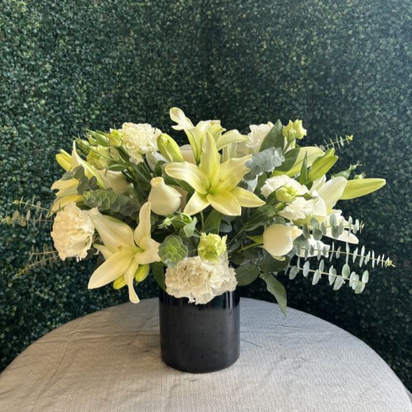 Arreglo combinado flores blancas 3990