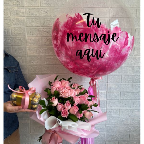 Ramo de rosas rosa con burbuja pink personalizada y chocolates 3756